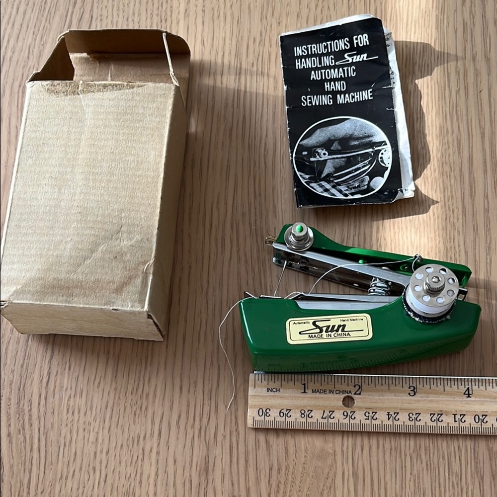 Portable Hand Sewing Machine in Green